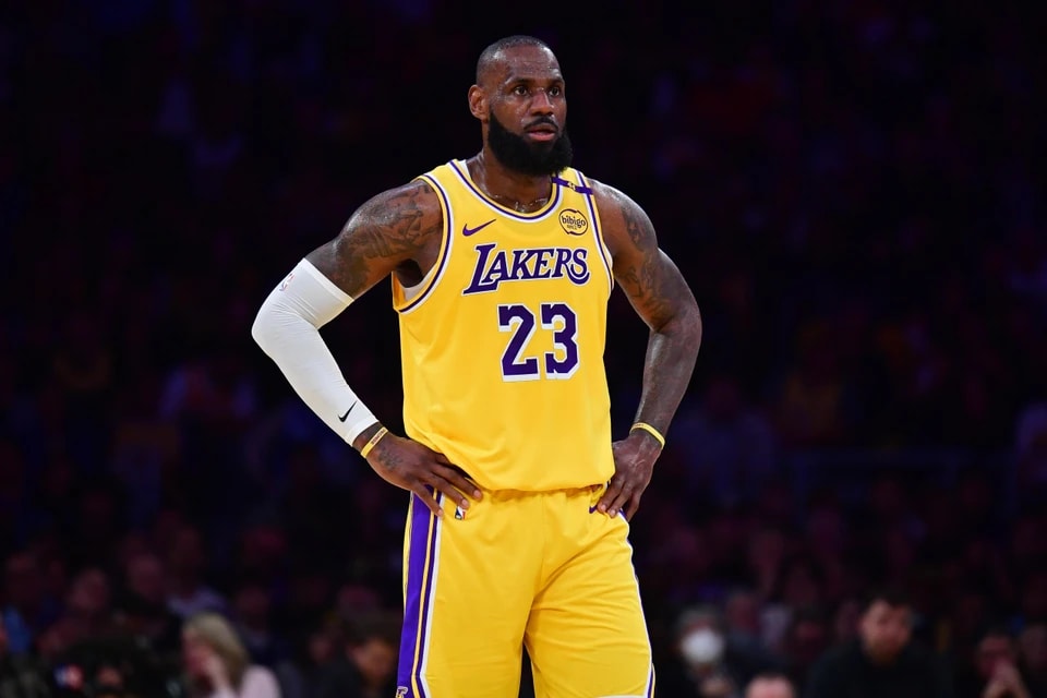 然是一位令, 是NBA前, 参与